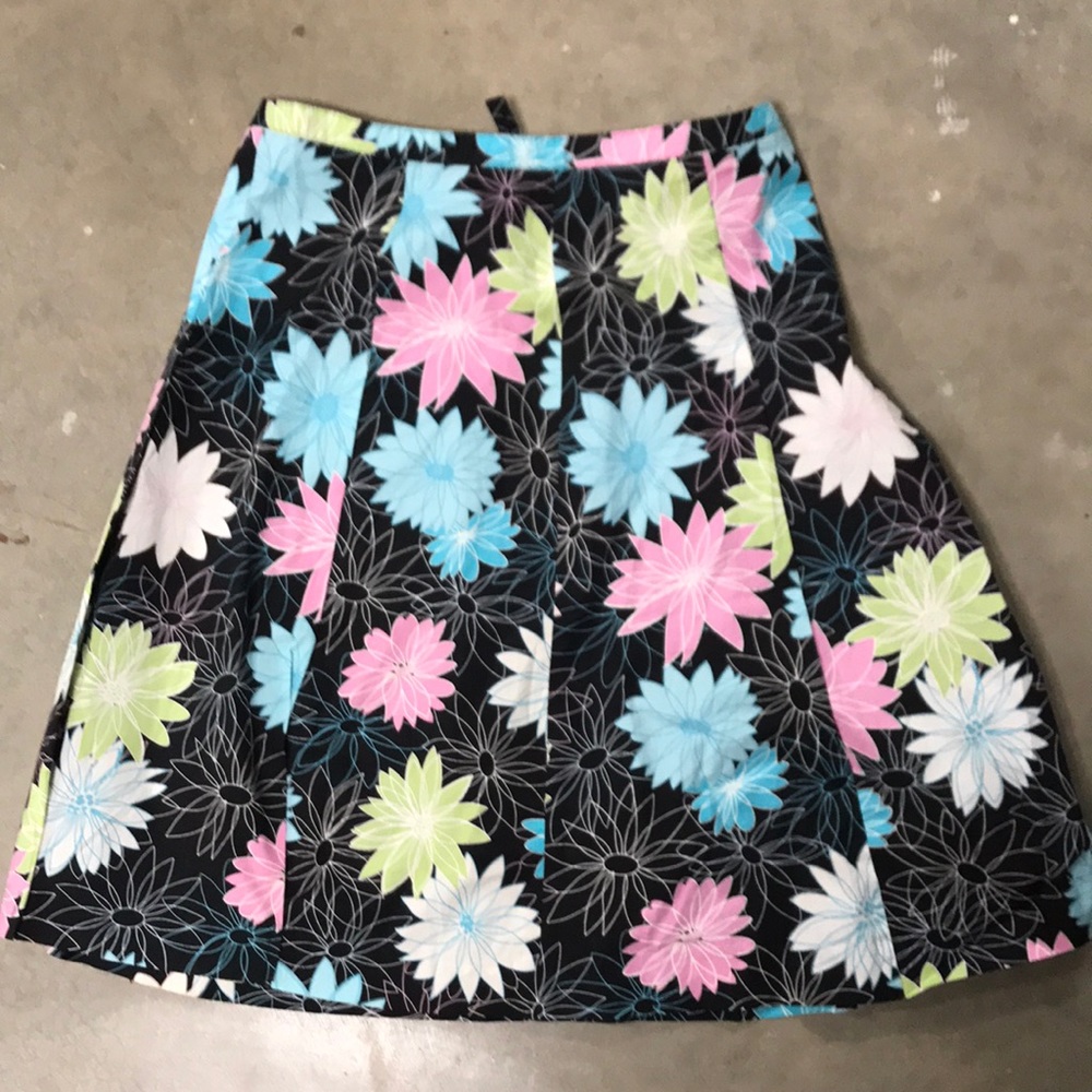 Skirt by Rafaella. Black with floral. Size 10 - Picture 1 of 5